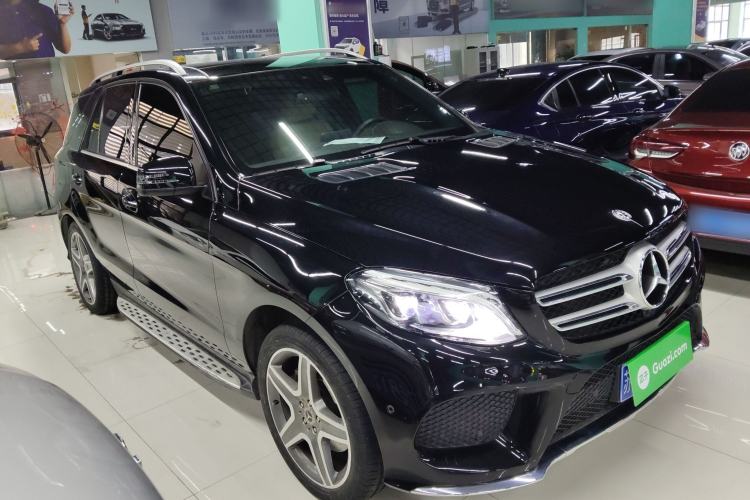 Used Mercedes-Benz GLE 2017 GLE 400 4MATIC Front Right 45 Deg