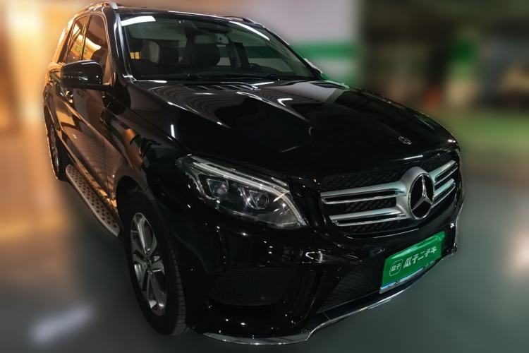 Used Mercedes-Benz GLE 2017 GLE 320 4MATIC Dynamic Model Front Right 45 Deg