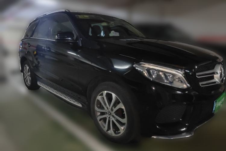 Used Mercedes-Benz GLE 2017 GLE 320 4MATIC Dynamic Model Front Right 45 Deg