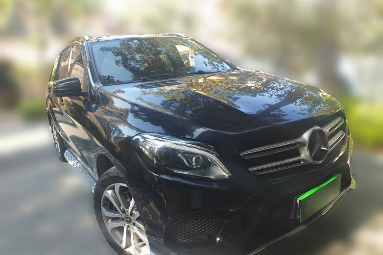 Used Mercedes-Benz GLE 2017 GLE 320 4MATIC Dynamic Model Front Right 45 Deg