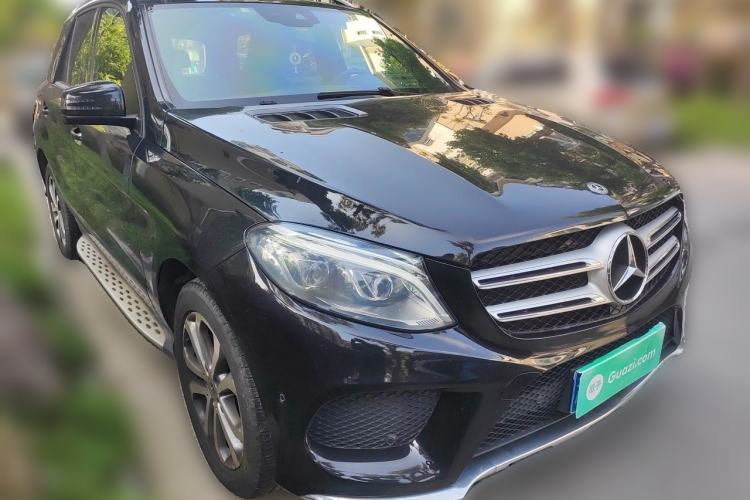 Used Mercedes-Benz GLE 2017 GLE 320 4MATIC Dynamic Model Front Right 45 Deg