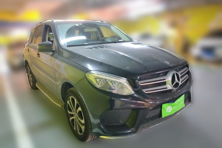 Used Mercedes-Benz GLE 2017 GLE 320 4MATIC Dynamic Model Front Right 45 Deg