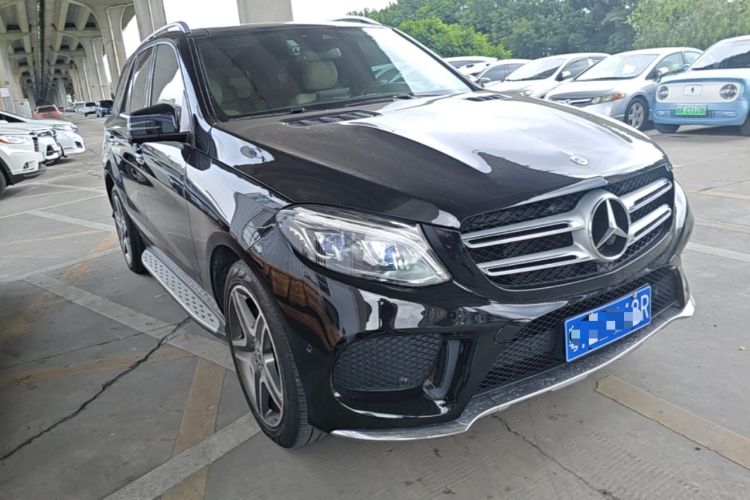 Used Mercedes-Benz GLE 2017 GLE 400 4MATIC Front Right 45 Deg