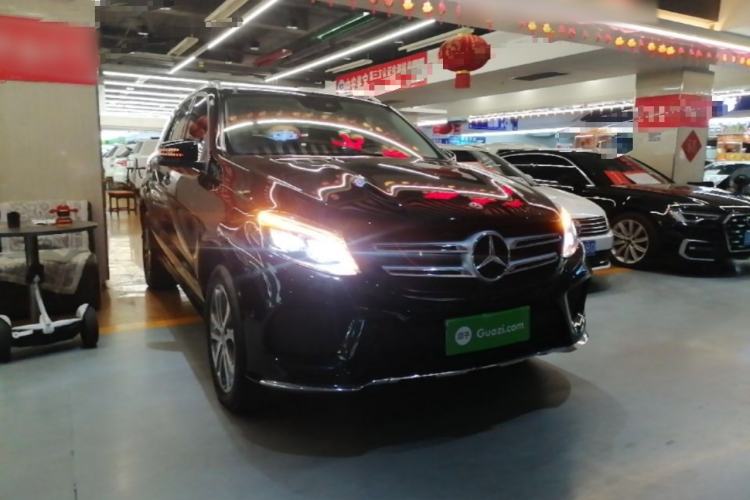 Used Mercedes-Benz GLE 2017 GLE 320 4MATIC Dynamic Model Front Right 45 Deg