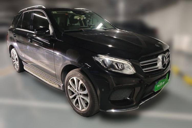 Used Mercedes-Benz GLE 2017 GLE 320 4MATIC Dynamic Model Front Right 45 Deg