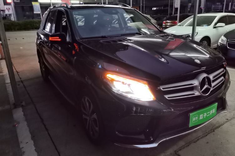 Used Mercedes-Benz GLE 2017 GLE 320 4MATIC Dynamic Model Front Right 45 Deg