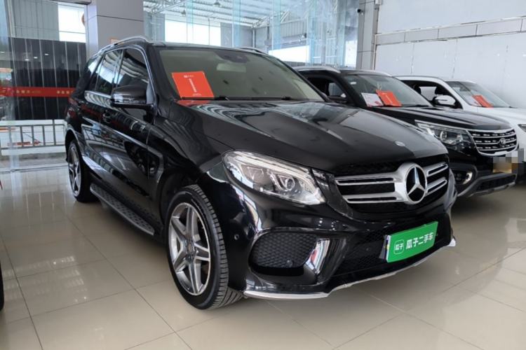 Used Mercedes-Benz GLE 2017 GLE 320 4MATIC Dynamic Model Front Right 45 Deg