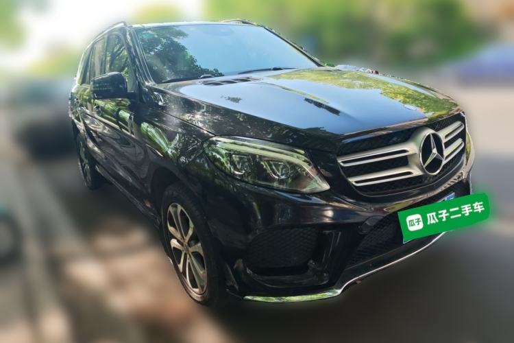 Used Mercedes-Benz GLE 2017 GLE 320 4MATIC Dynamic Model Front Right 45 Deg