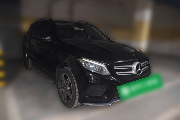Used Mercedes-Benz GLE 2017 GLE 400 4MATIC Front Right 45 Deg