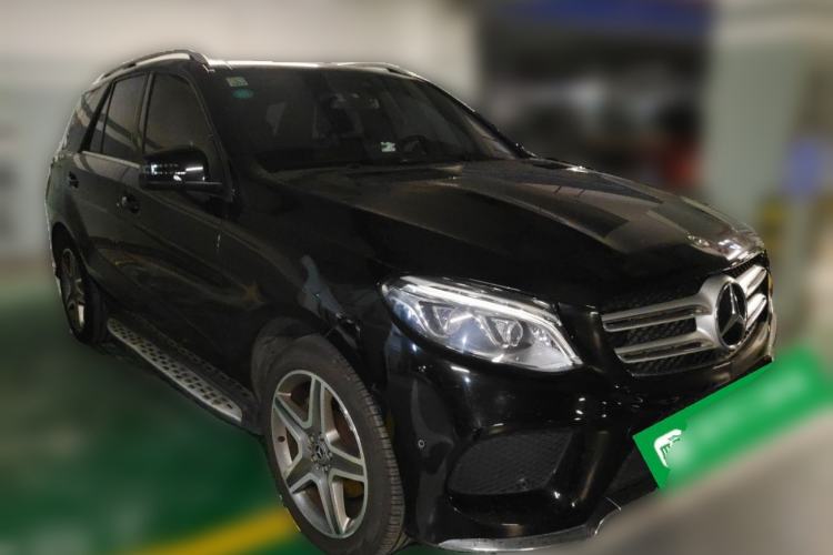 Used Mercedes-Benz GLE 2017 GLE 400 4MATIC Front Right 45 Deg