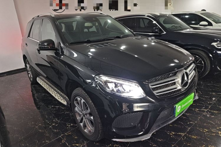 Used Mercedes-Benz GLE 2017 GLE 320 4MATIC Dynamic Model Front Right 45 Deg