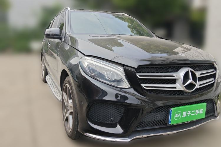 Used Mercedes-Benz GLE 2017 GLE 400 4MATIC Front Right 45 Deg