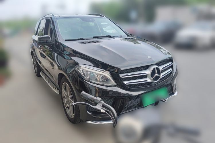 Used Mercedes-Benz GLE 2017 GLE 400 4MATIC Front Right 45 Deg