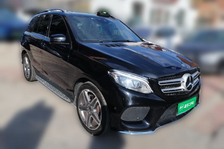 Used Mercedes-Benz GLE 2017 GLE 400 4MATIC Front Right 45 Deg