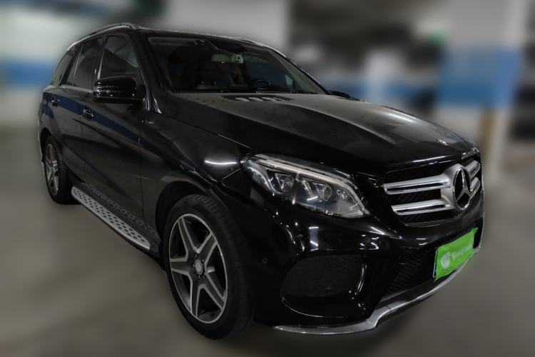 Used Mercedes-Benz GLE 2017 GLE 400 4MATIC Front Right 45 Deg