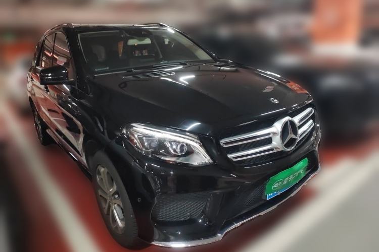 Used Mercedes-Benz GLE 2017 GLE 320 4MATIC Dynamic Model Front Right 45 Deg