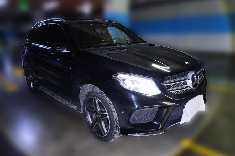 Used Mercedes-Benz GLE 2017 GLE 400 4MATIC Front Right 45 Deg