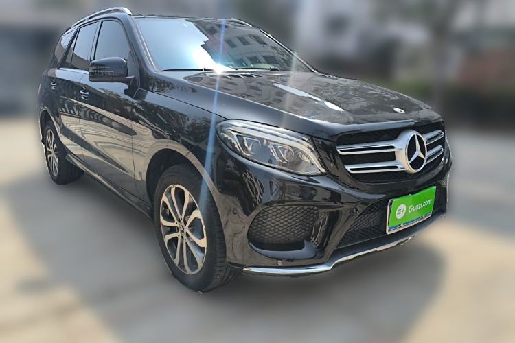 Used Mercedes-Benz GLE 2017 GLE 320 4MATIC Dynamic Model Front Right 45 Deg