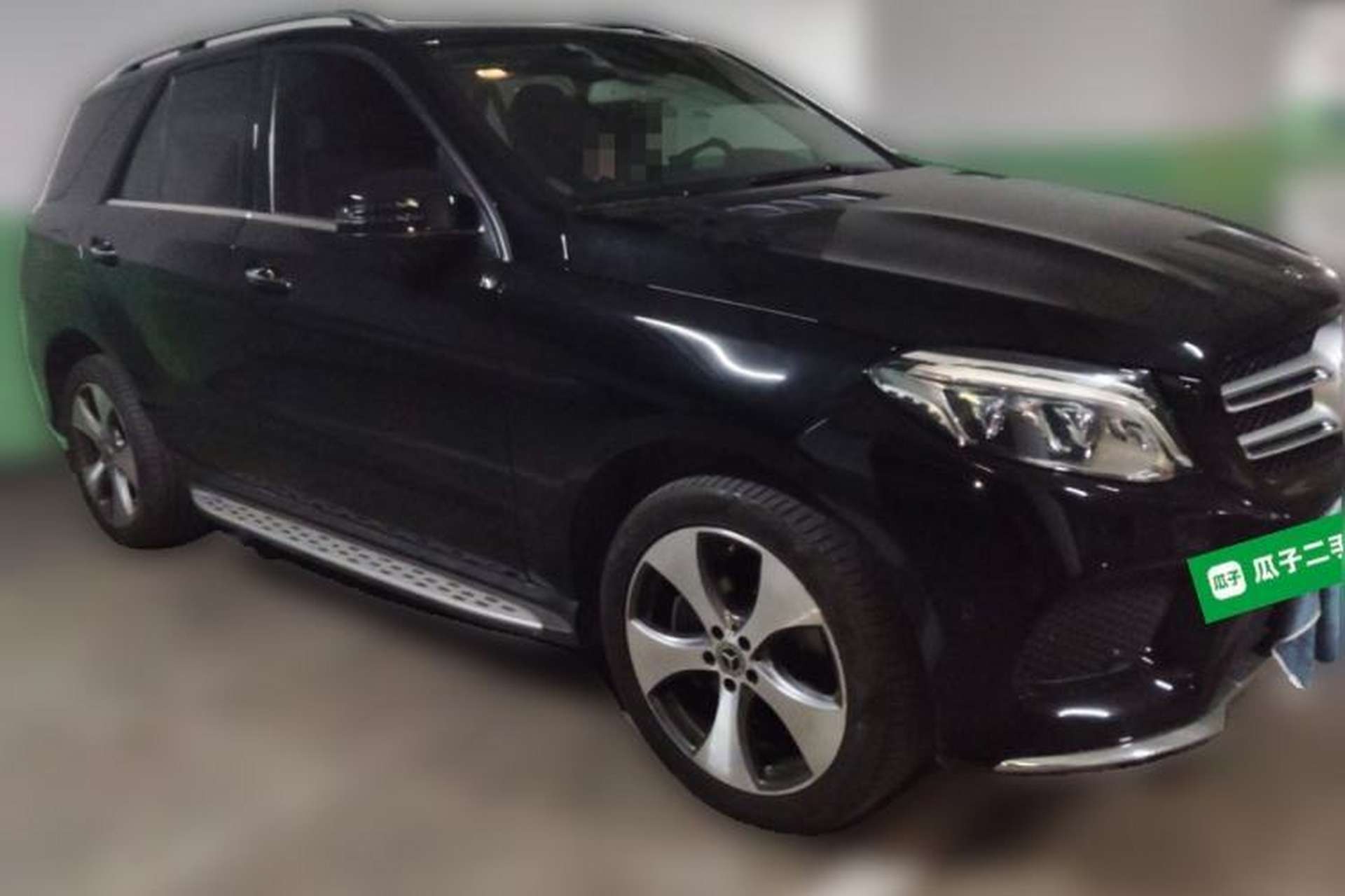 Used Mercedes-Benz GLE  Front Right 45 Deg