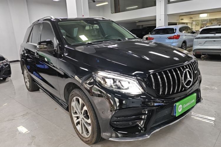 Used Mercedes-Benz GLE 2017 GLE 320 4MATIC Dynamic Model Front Right 45 Deg