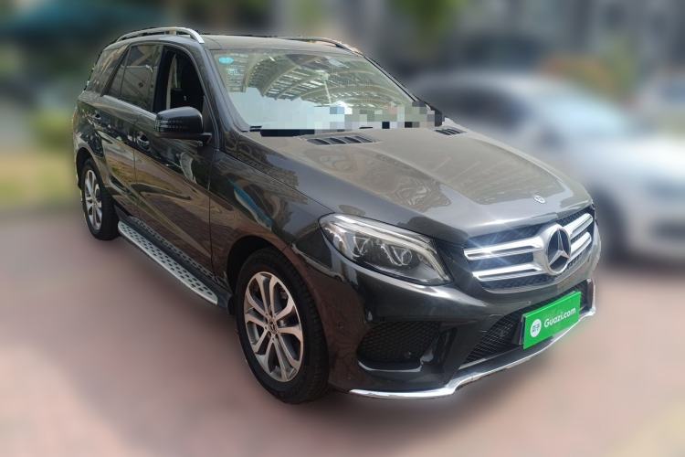 Used Mercedes-Benz GLE 2017 GLE 320 4MATIC Dynamic Model Front Right 45 Deg