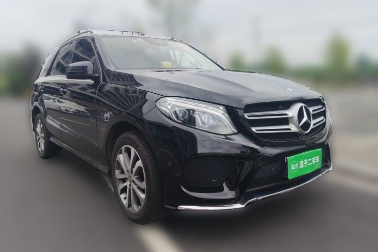 Used Mercedes-Benz GLE 2017 GLE 320 4MATIC Dynamic Model Front Right 45 Deg