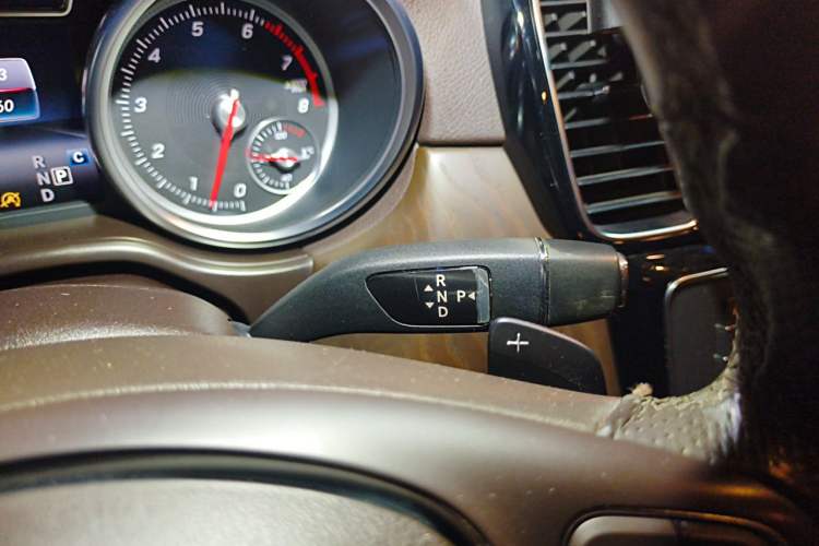 Used Mercedes-Benz GLE 2017 GLE 320 4MATIC Dynamic Model Gear Lever