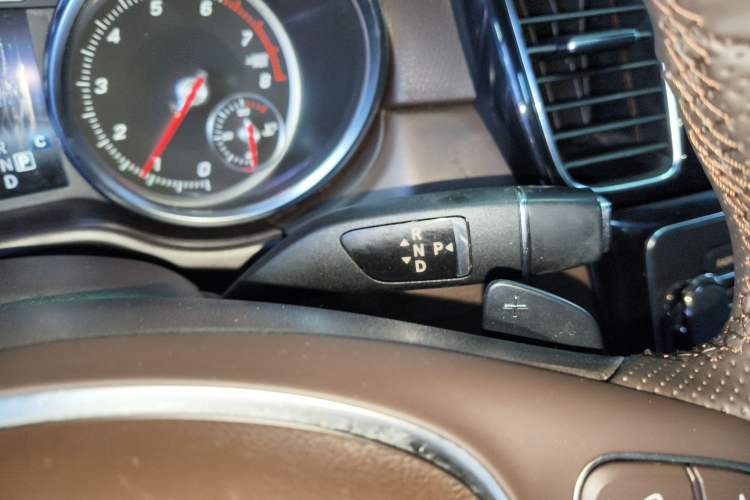Used Mercedes-Benz GLE 2017 GLE 320 4MATIC Dynamic Model Gear Lever