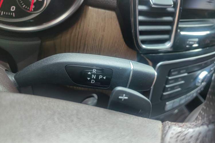 Used Mercedes-Benz GLE 2017 GLE 320 4MATIC Dynamic Model Gear Lever