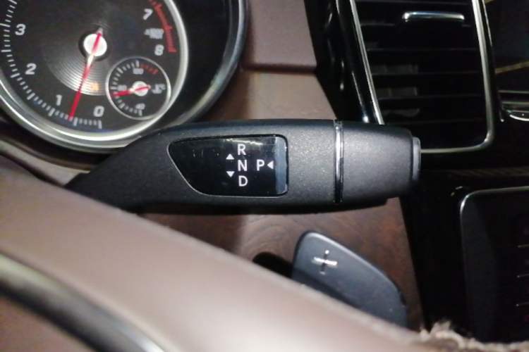 Used Mercedes-Benz GLE 2017 GLE 320 4MATIC Dynamic Model Gear Lever