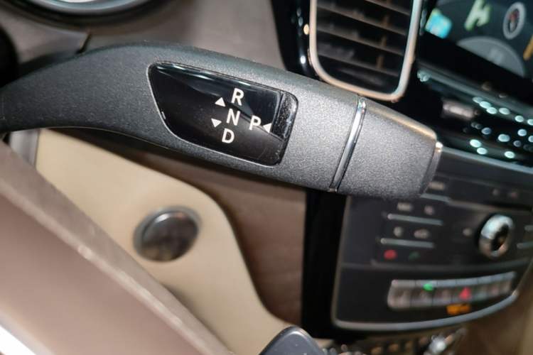 Used Mercedes-Benz GLE 2017 GLE 320 4MATIC Dynamic Model Gear Lever