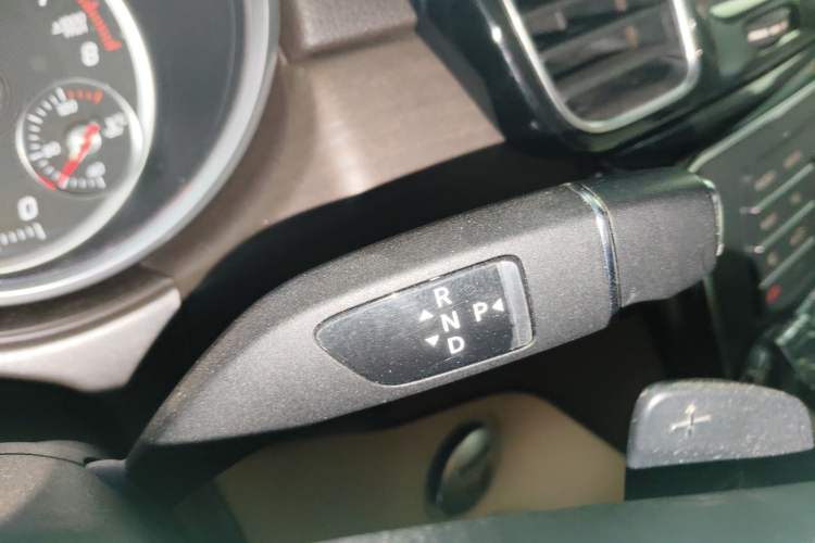 Used Mercedes-Benz GLE 2017 GLE 320 4MATIC Dynamic Model Gear Lever