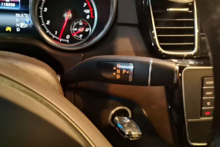 Used Mercedes-Benz GLE 2017 GLE 320 4MATIC Dynamic Model Gear Lever