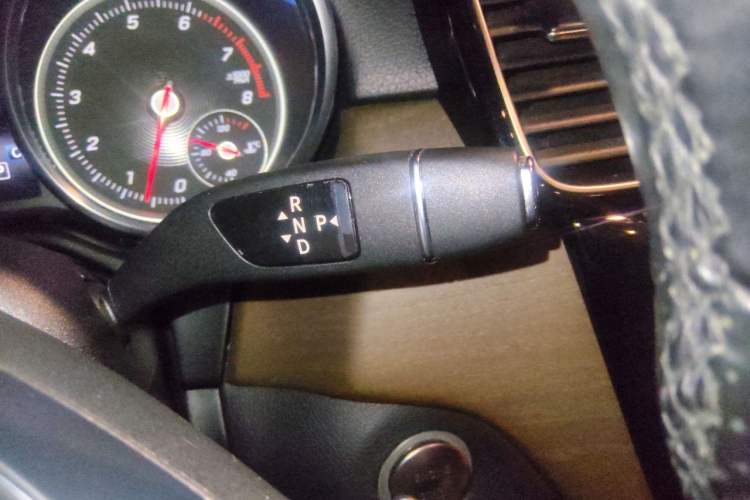 Used Mercedes-Benz GLE 2017 GLE 320 4MATIC Luxury Model Gear Lever
