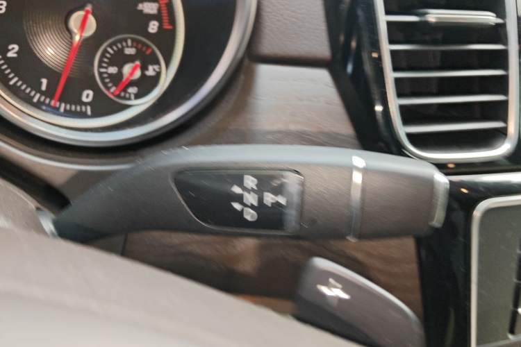 Used Mercedes-Benz GLE 2017 GLE 400 4MATIC Gear Lever