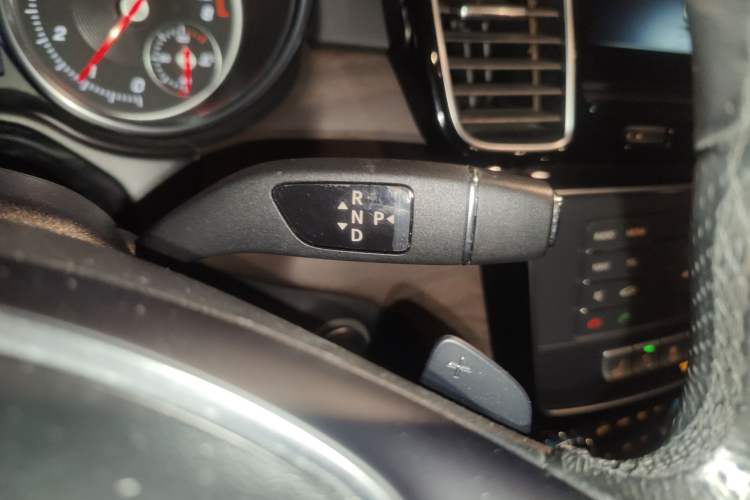 Used Mercedes-Benz GLE 2017 GLE 320 4MATIC Dynamic Model Gear Lever