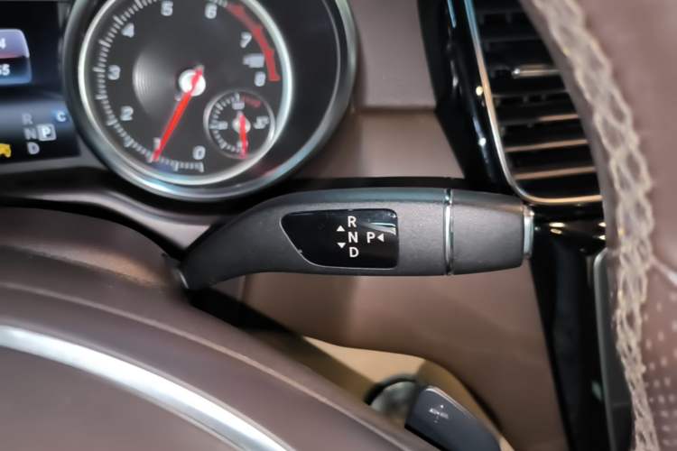 Used Mercedes-Benz GLE 2017 GLE 320 4MATIC Dynamic Model Gear Lever