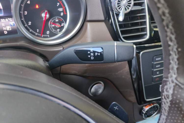 Used Mercedes-Benz GLE 2017 GLE 320 4MATIC Dynamic Model Gear Lever