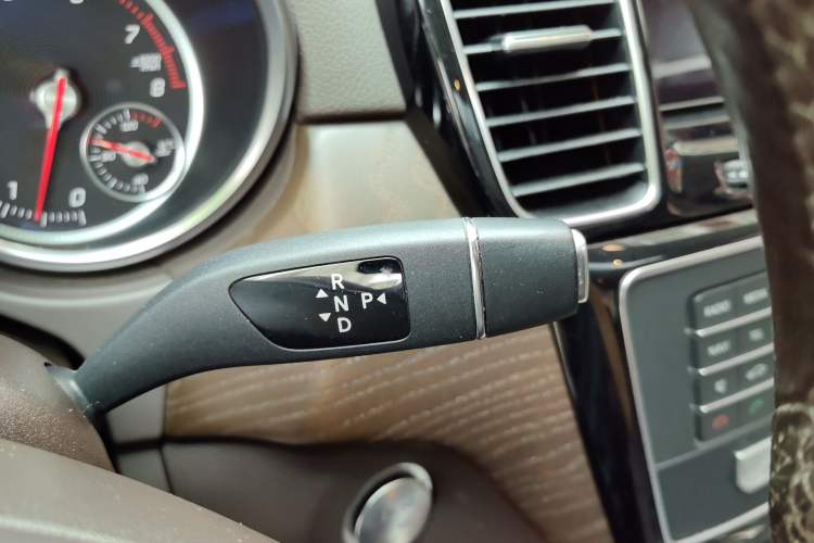 Used Mercedes-Benz GLE 2017 GLE 320 4MATIC Dynamic Model Gear Lever