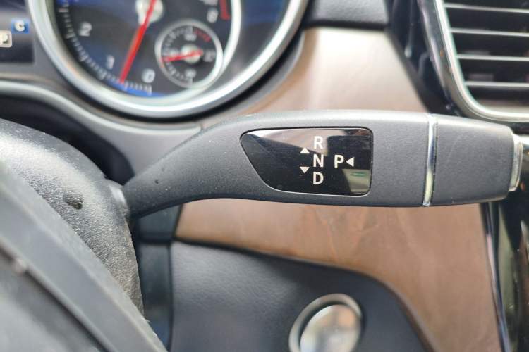 Used Mercedes-Benz GLE 2017 GLE 320 4MATIC Dynamic Model Gear Lever