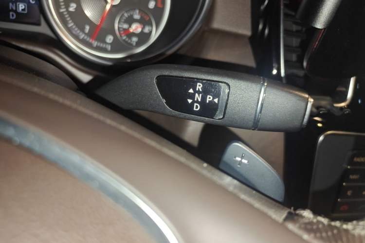 Used Mercedes-Benz GLE 2017 GLE 320 4MATIC Dynamic Model Gear Lever