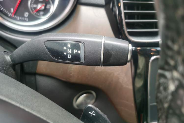 Used Mercedes-Benz GLE 2017 GLE 320 4MATIC Dynamic Model Gear Lever