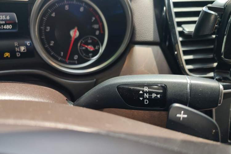 Used Mercedes-Benz GLE 2017 GLE 320 4MATIC Dynamic Model Gear Lever