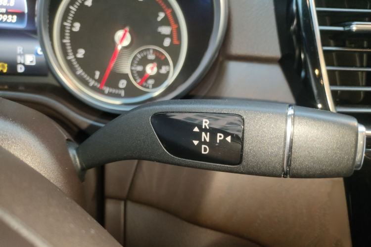 Used Mercedes-Benz GLE 2017 GLE 320 4MATIC Dynamic Model Gear Lever