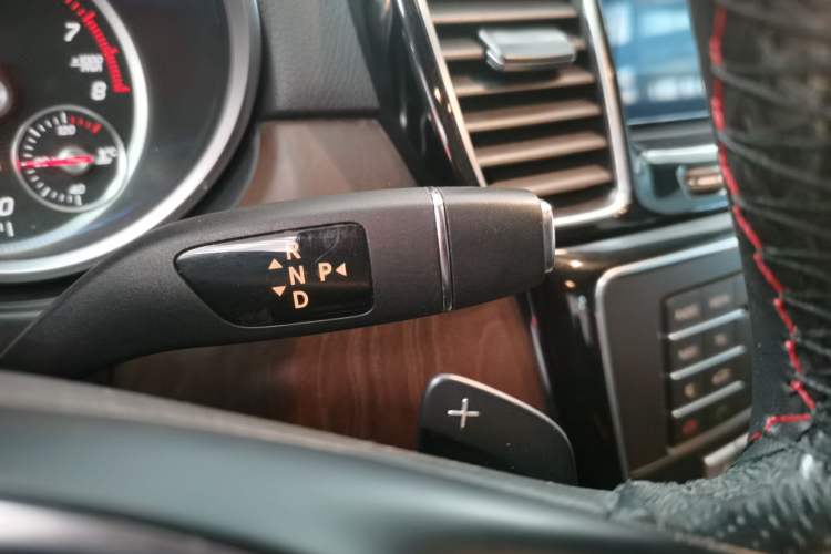 Used Mercedes-Benz GLE 2017 GLE 320 4MATIC Dynamic Model Gear Lever