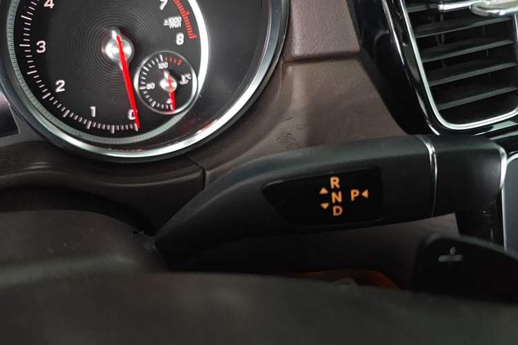 Used Mercedes-Benz GLE 2017 GLE 320 4MATIC Dynamic Model Gear Lever