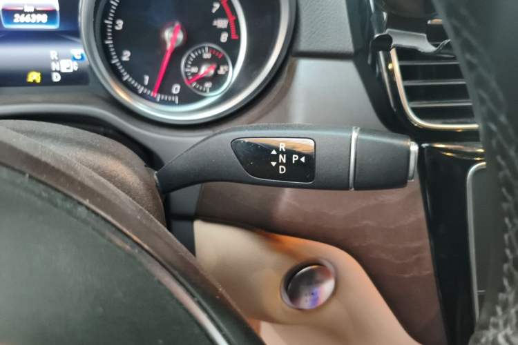 Used Mercedes-Benz GLE 2017 GLE 320 4MATIC Dynamic Model Gear Lever
