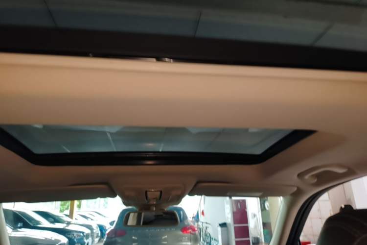 Used Mercedes-Benz GLE 2017 GLE 320 4MATIC Dynamic Model Headliner