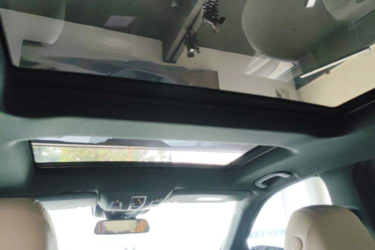 Used Mercedes-Benz GLE 2017 GLE 320 4MATIC Dynamic Model Headliner