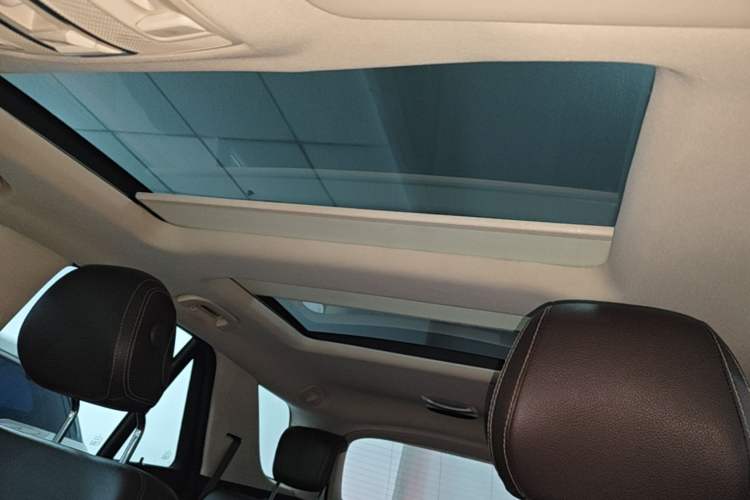 Used Mercedes-Benz GLE 2017 GLE 320 4MATIC Dynamic Model Headliner